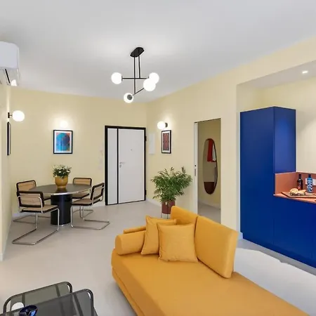Elegant 2br A Few Steps From Centre Apartment