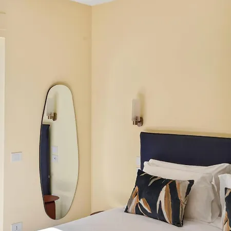 Elegant 2br A Few Steps From Centre Apartment *